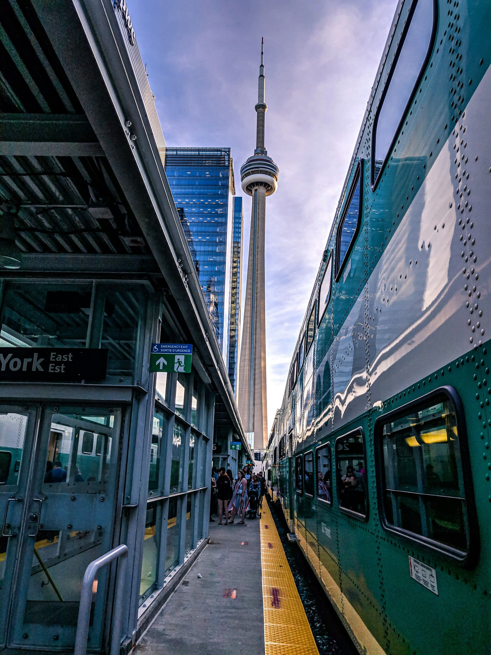 Toronto to Montréal Road Trip Guide