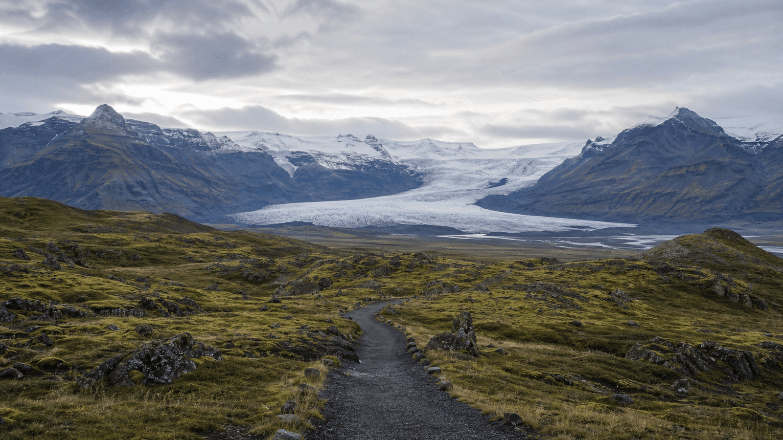 Path towards a glacier