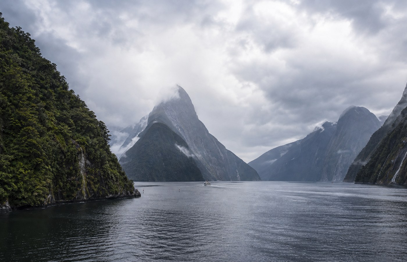 Milford Sound Guide